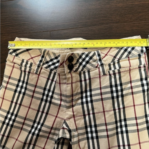 Burberry Capri Pants - Picture 4 of 5